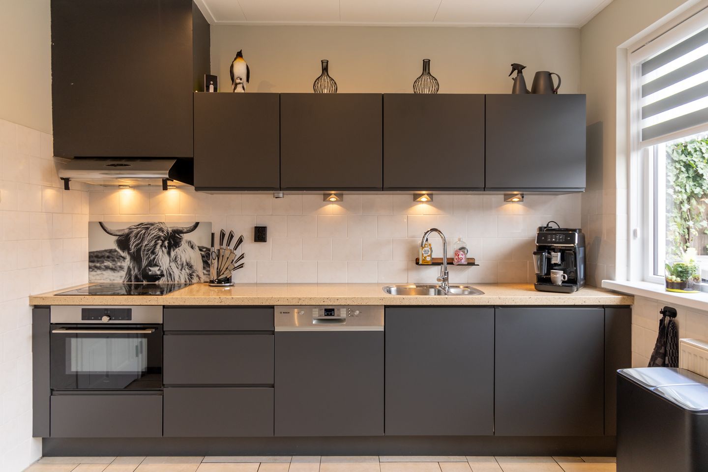 Photo 10 of Kanunnik de Vriesstraat 85