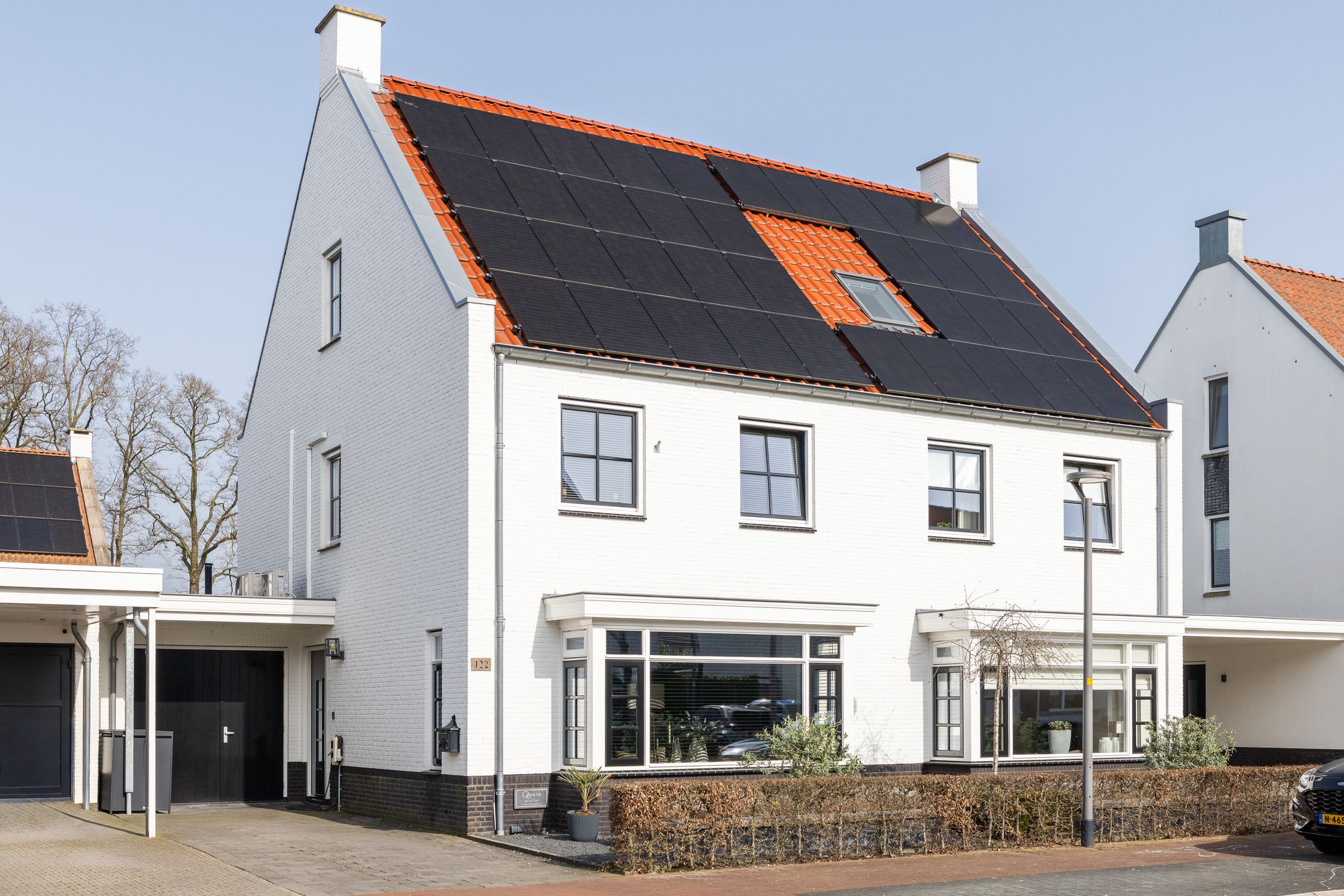 Buying a house in The Netherlands., Lover 122