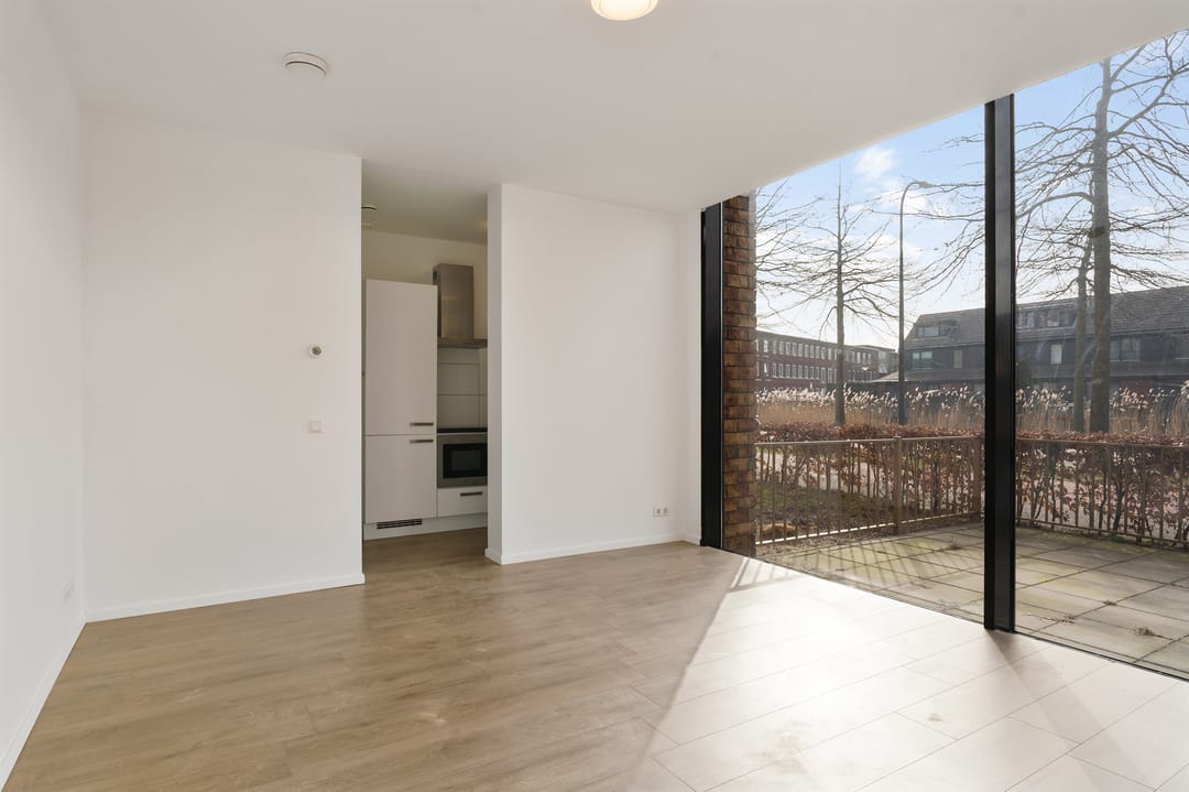 Photo 2 of Fascinatio Boulevard 886-L