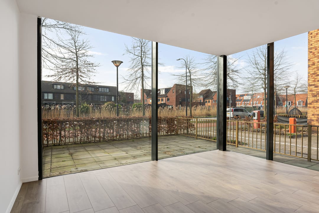 Photo 1 of Fascinatio Boulevard 886-L