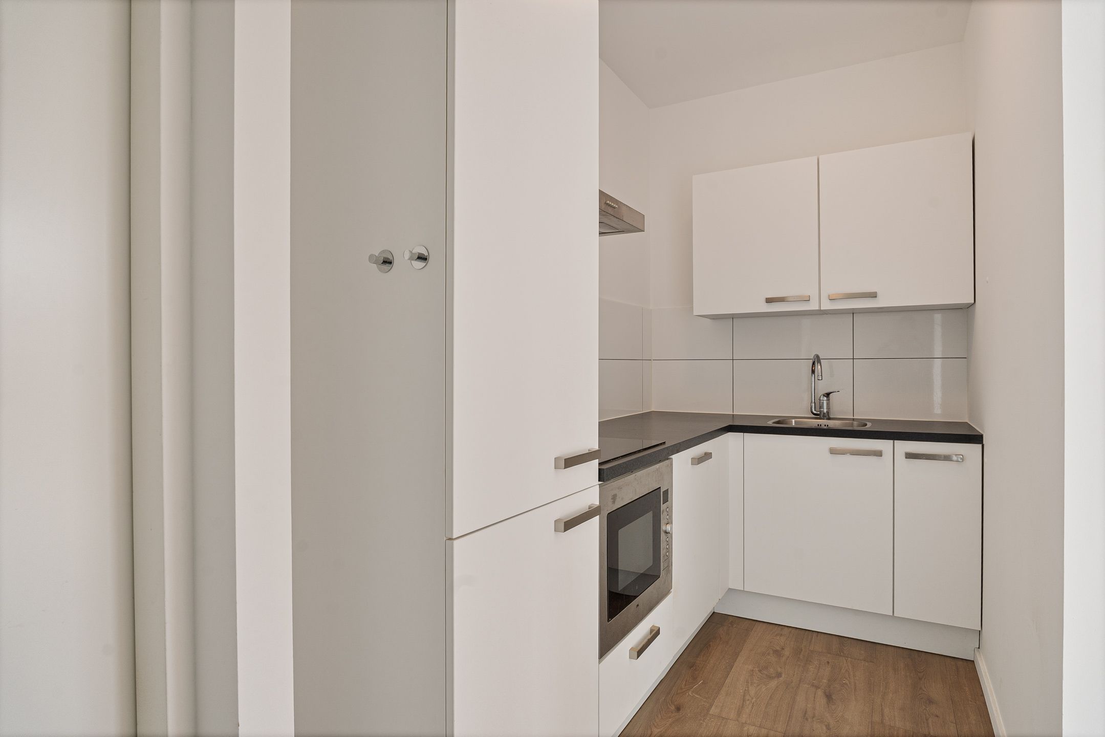 Photo 3 of Fascinatio Boulevard 886-L