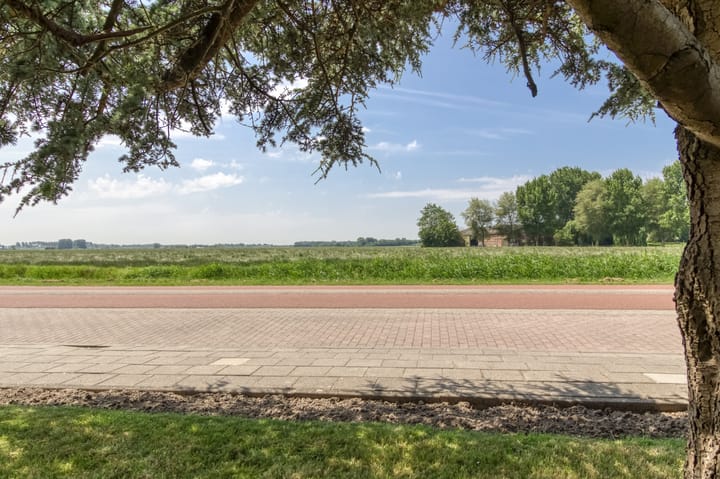 Photo 3 of Badhuisweg 50