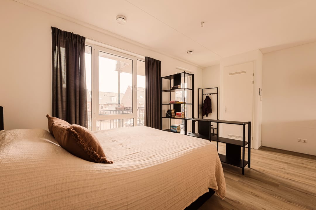 Modern and Sustainable Move-in Ready Apartment in Haarlem — 12