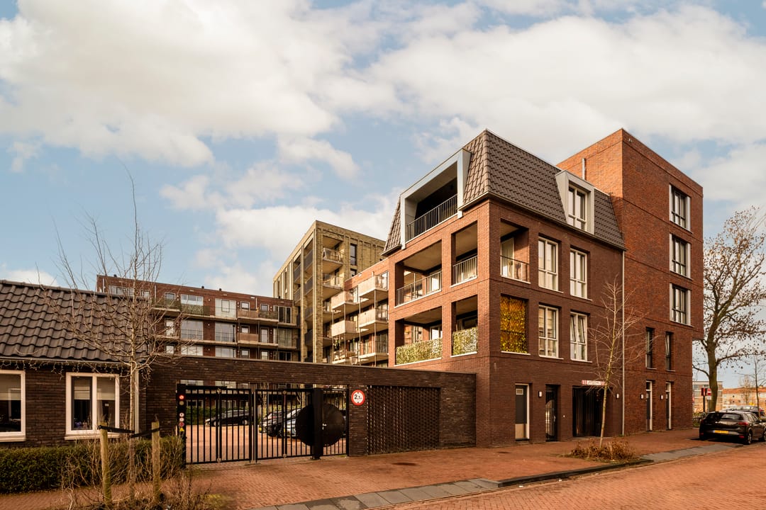 Modern and Sustainable Move-in Ready Apartment in Haarlem — 21