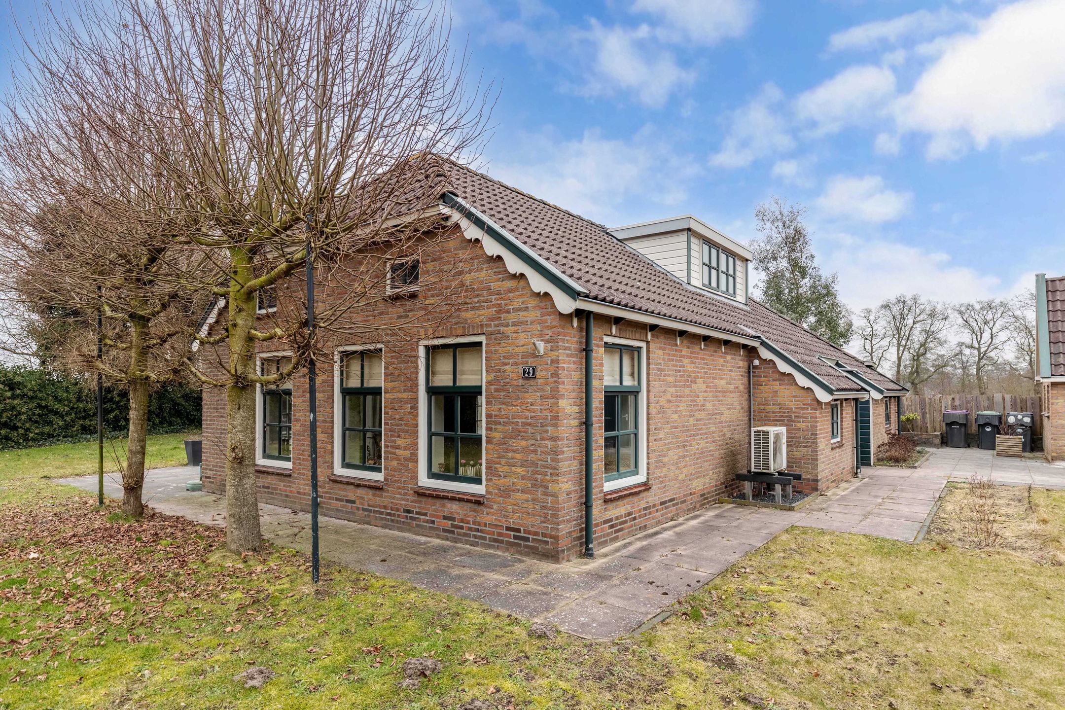Buying a house in The Netherlands., Warreboslaan 29