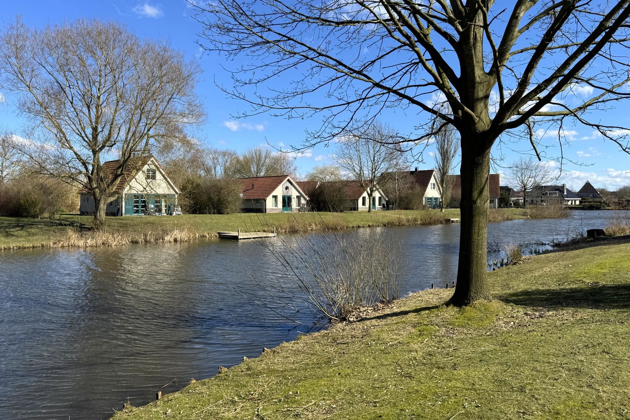 2-bedroom freehold villa in Emmen — photo 5 of 5