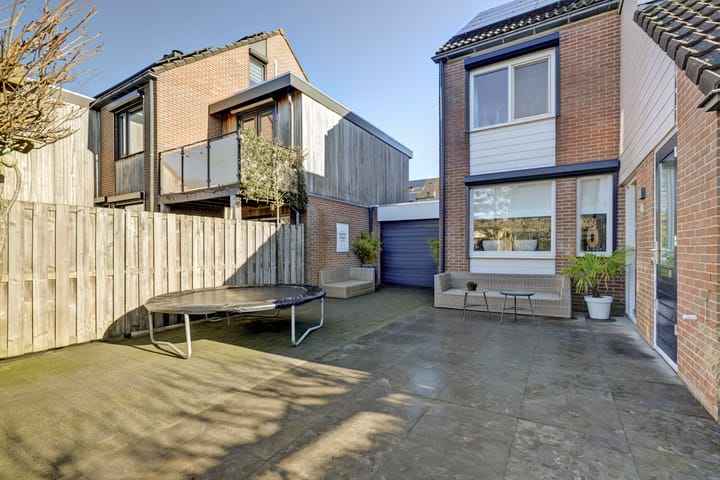 Foto 4 van Van Limburg Stirumstraat 45