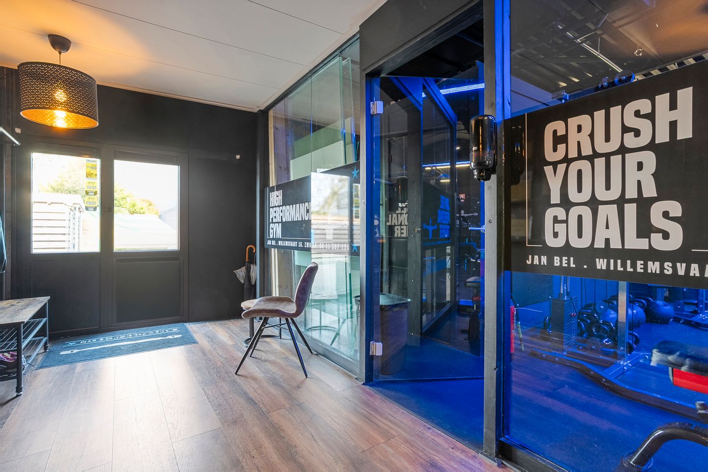 Bekijk foto 2 van Willemsvaart 16