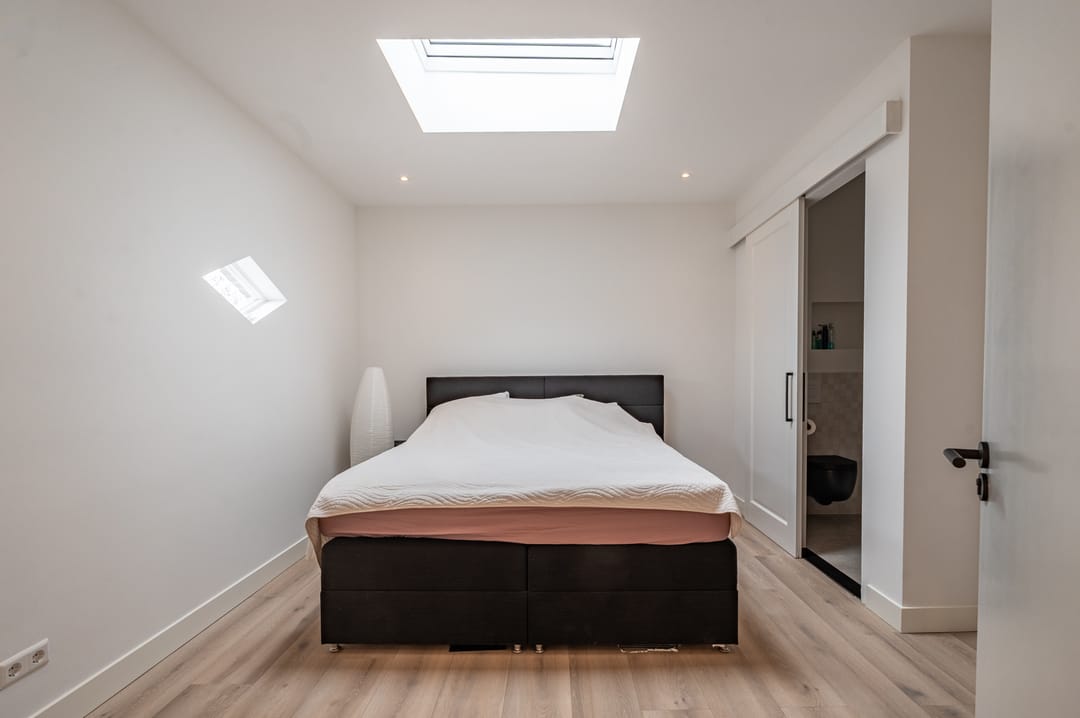 Modern Double Upper House with Large Roof Terrace in Oosterparkbuurt — 43