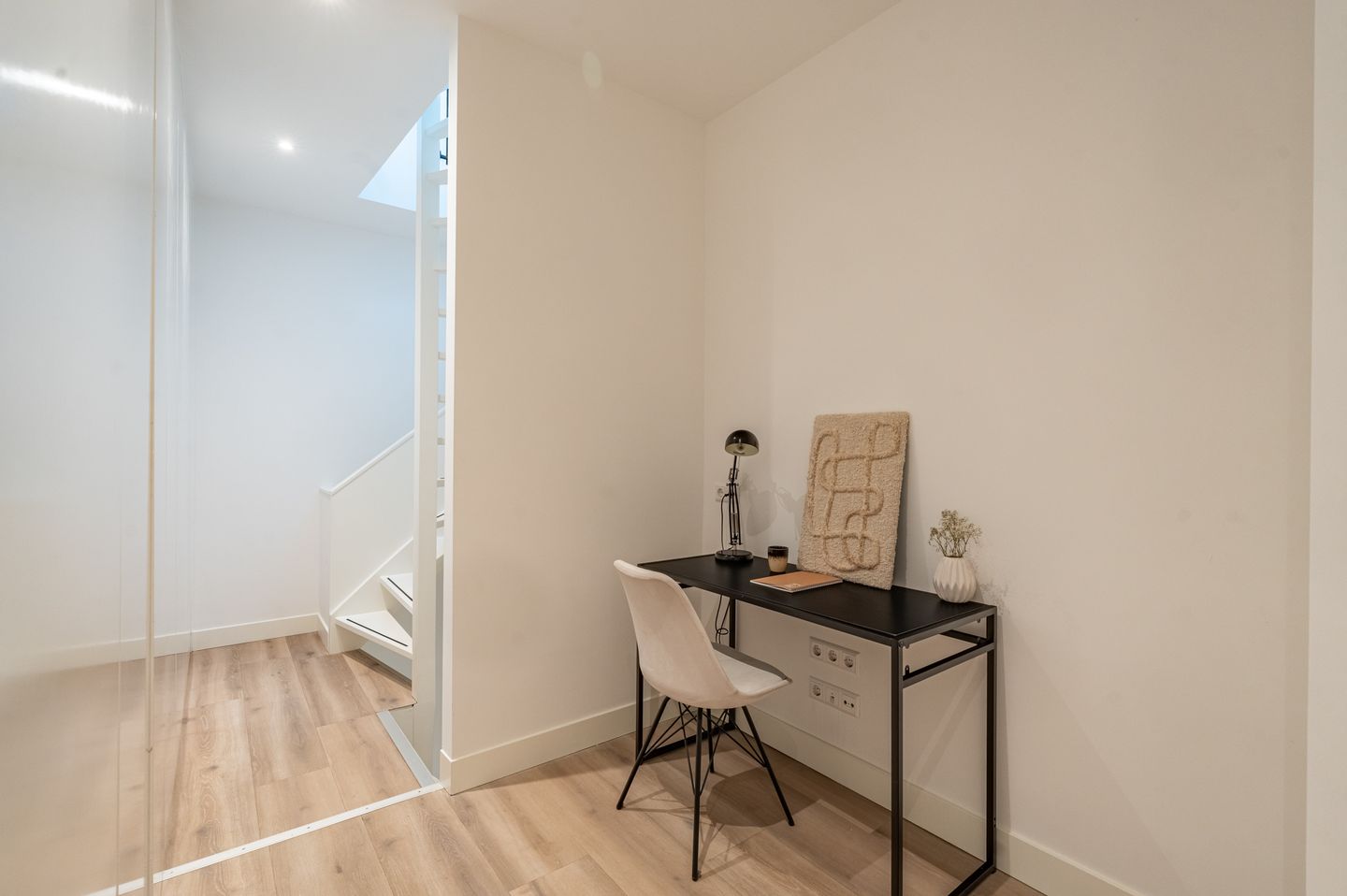 Modern Double Upper House with Large Roof Terrace in Oosterparkbuurt — 28