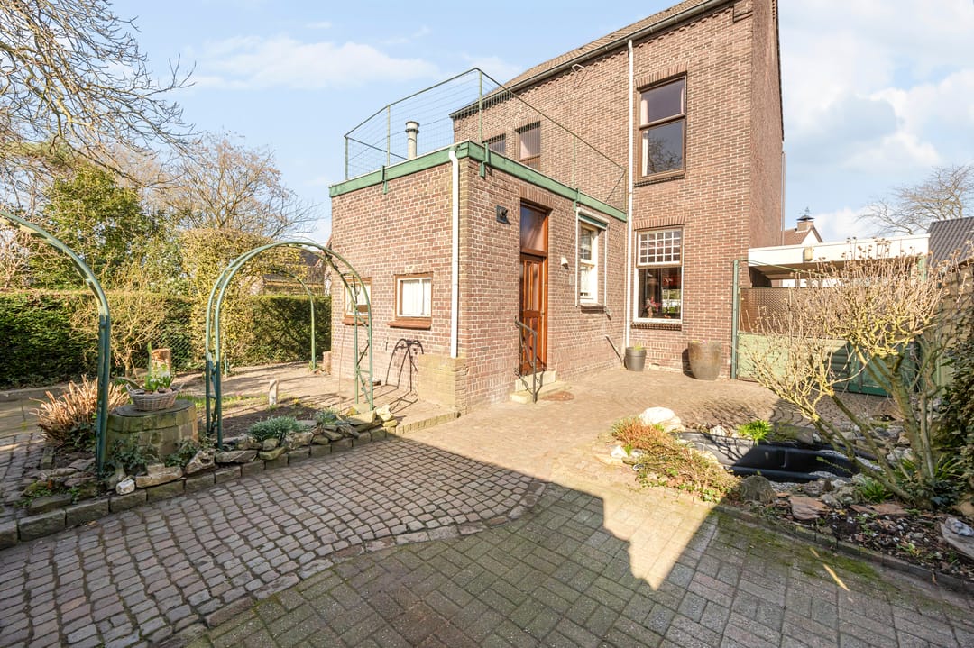 Statig en sfeervol karakteristiek woonhuis met veel leefruimte in Swalmen — 36