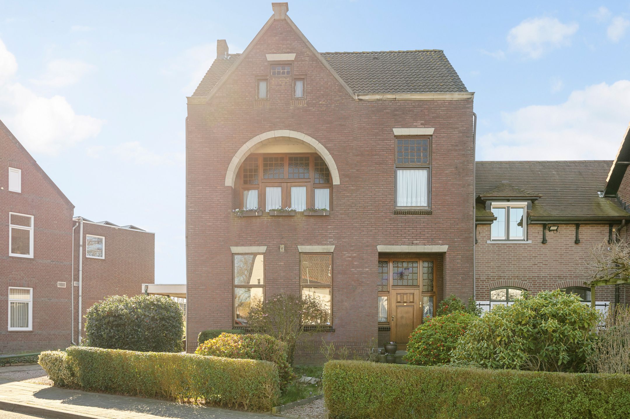 Statig en sfeervol karakteristiek woonhuis met veel leefruimte in Swalmen — 44