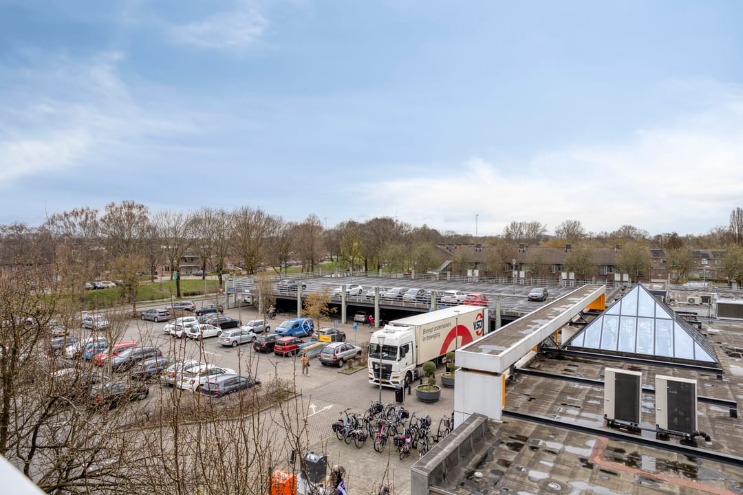 Photo 11 of Maaspoortweg 343
