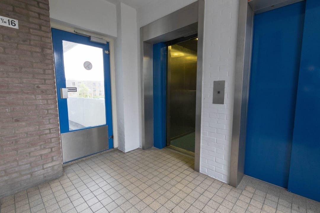 Spacious apartment with balcony on the west in Alkmaar — 23