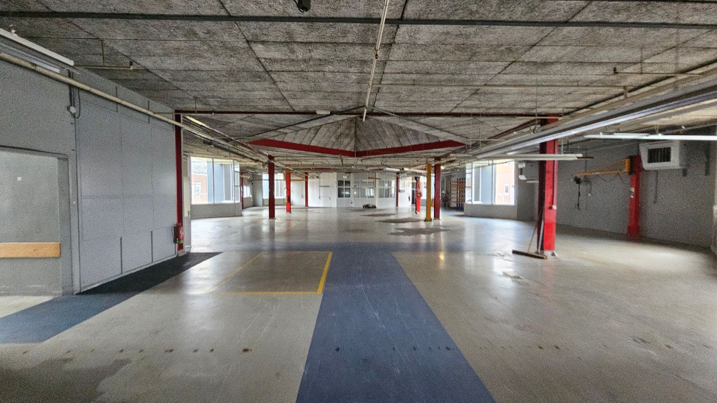 Bekijk foto 4 van Industrieweg 30