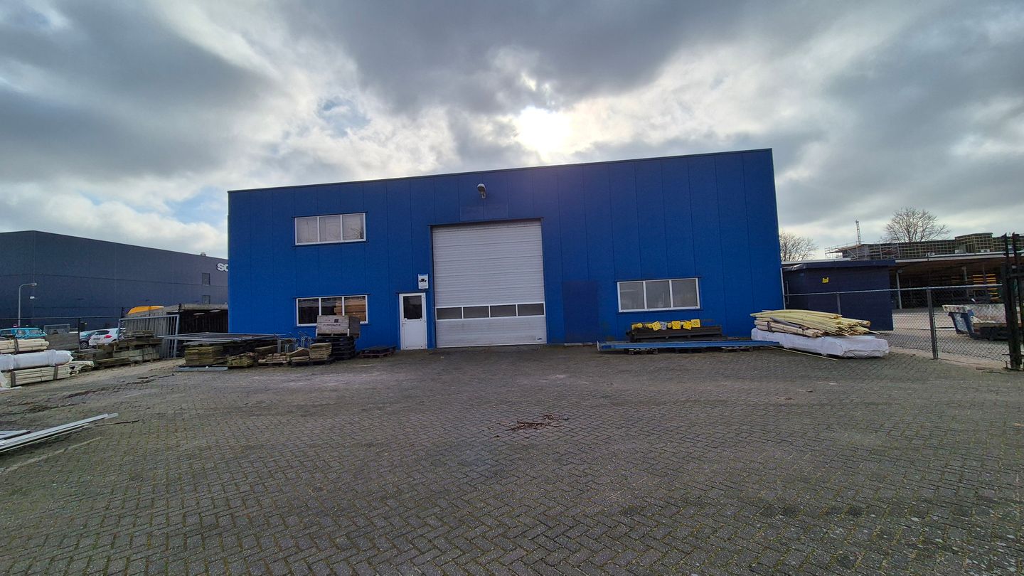 Bekijk foto 2 van Industrieweg 30