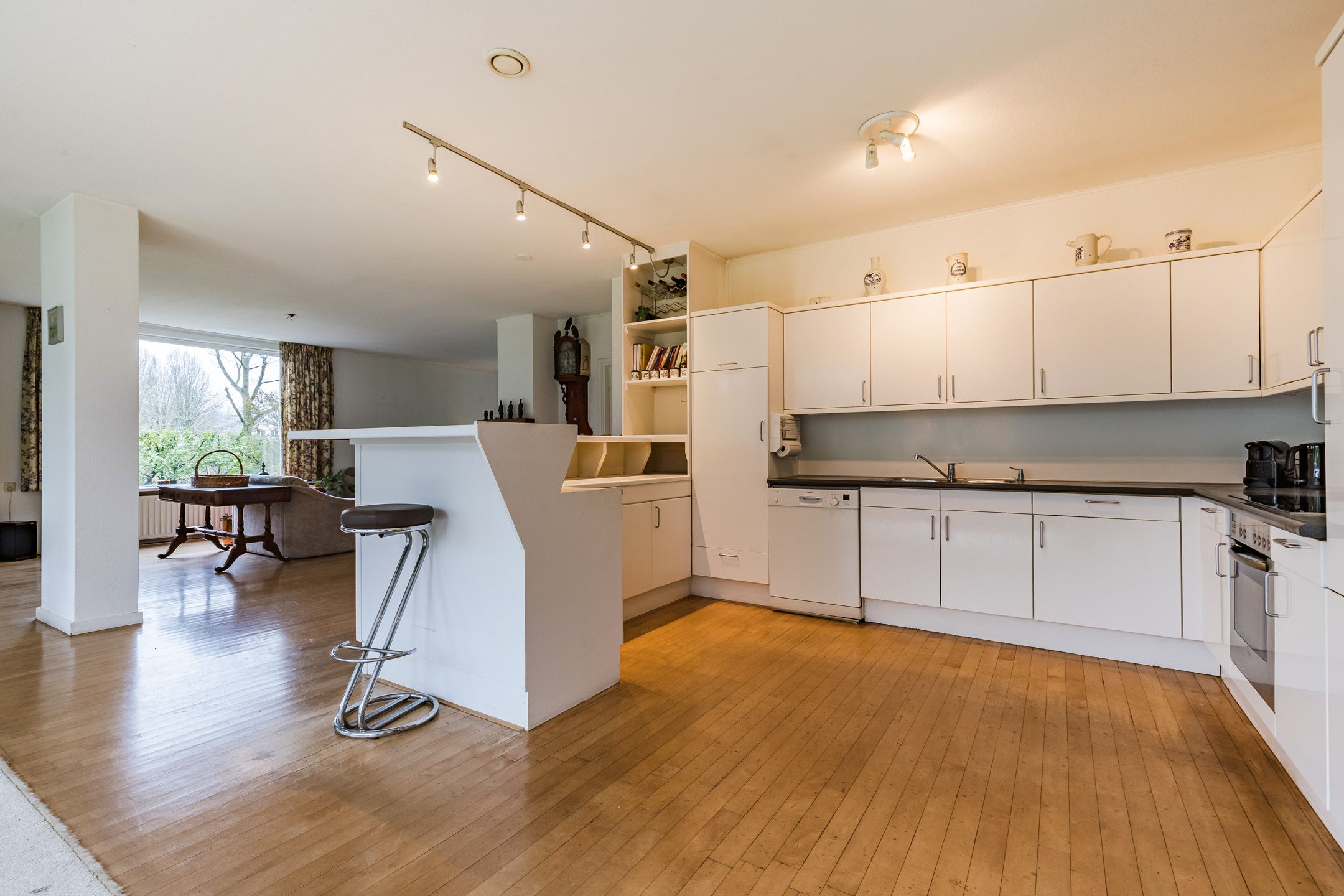 Foto 18 van Valkenstraat 12