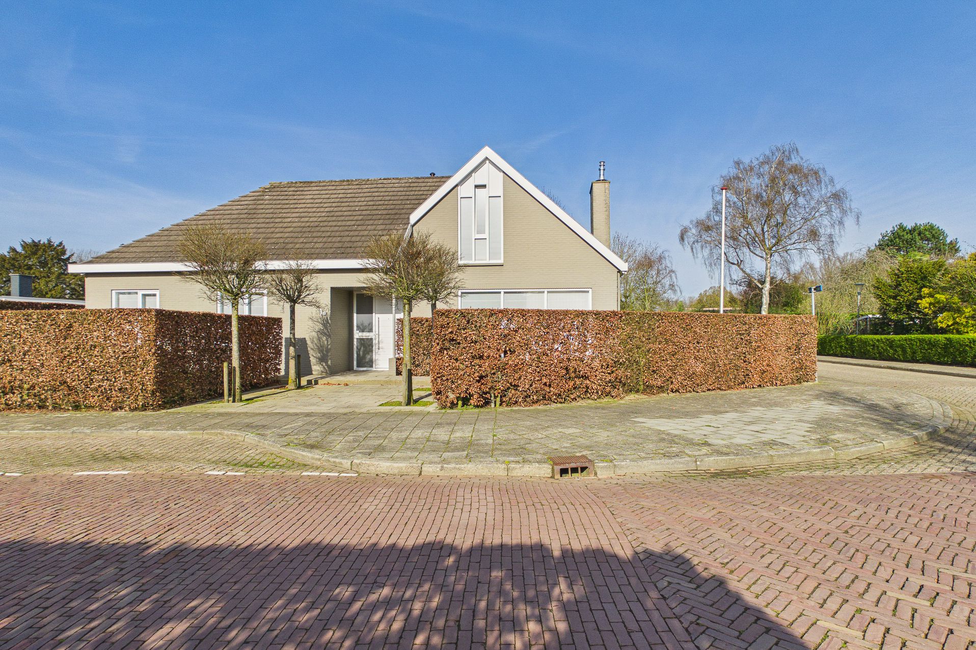 Photo 60 of Zuidsingel 1-A