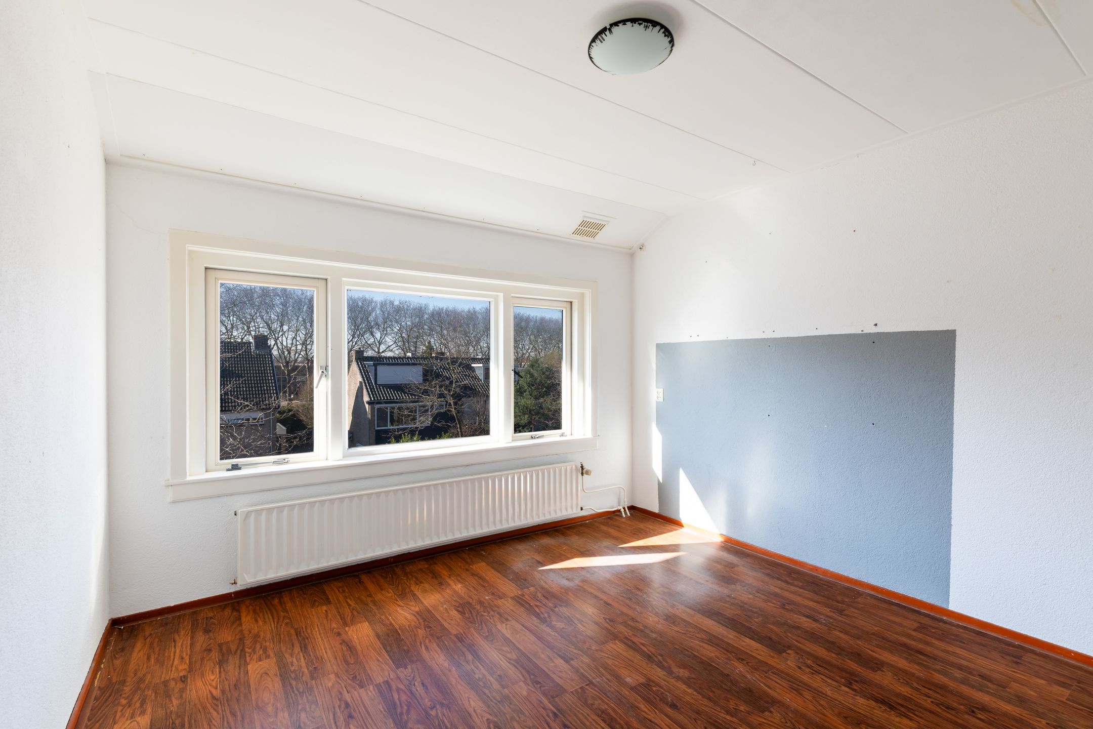 Spacious ground floor apartment with three floors and garden in Dordrecht — 21