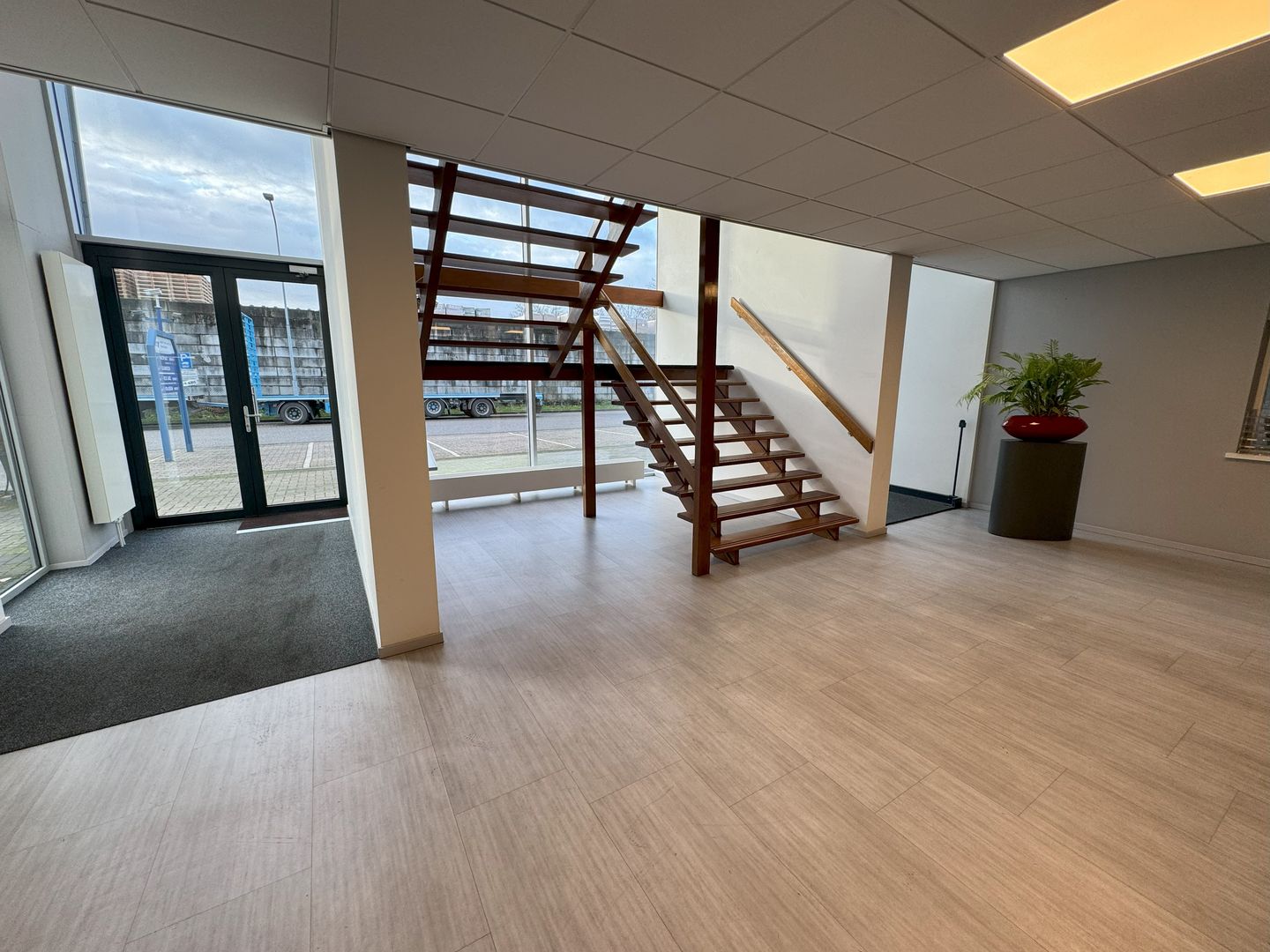 View photo 4 of Hulostraat 2