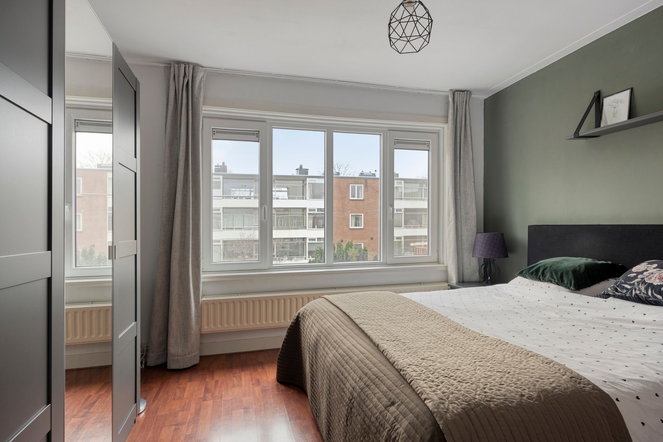 Photo 24 of Van Starkenborghstraat 65