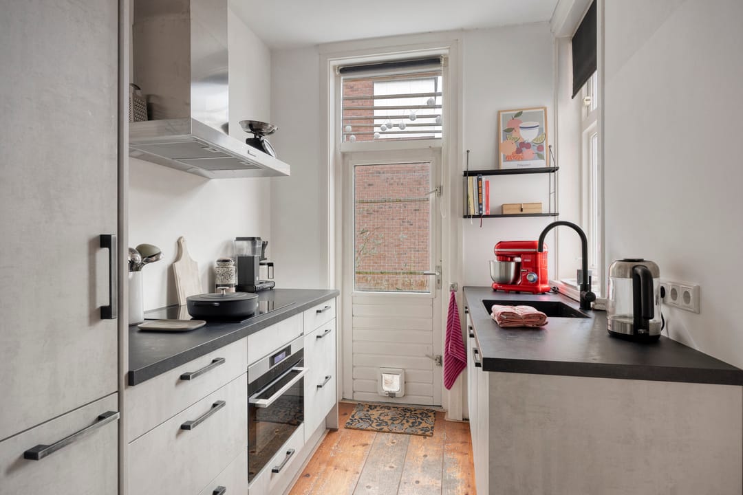 Photo 16 of Van Starkenborghstraat 65