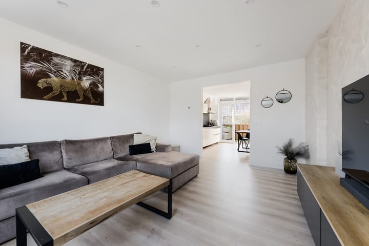 Photo 4 of Wijkeroogstraat 84