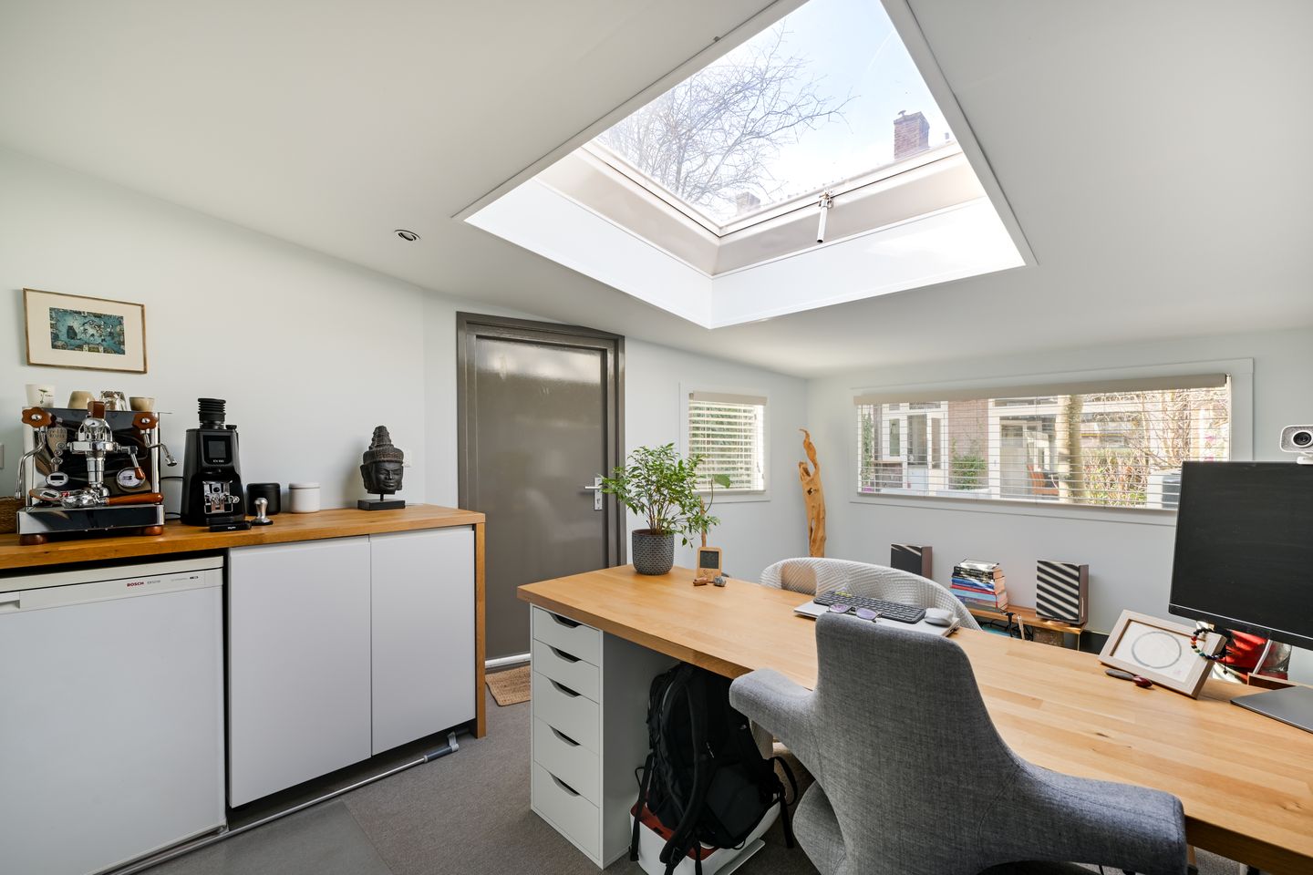 Spacious 1930s Family Home with Garden House in Haarlem — 28
