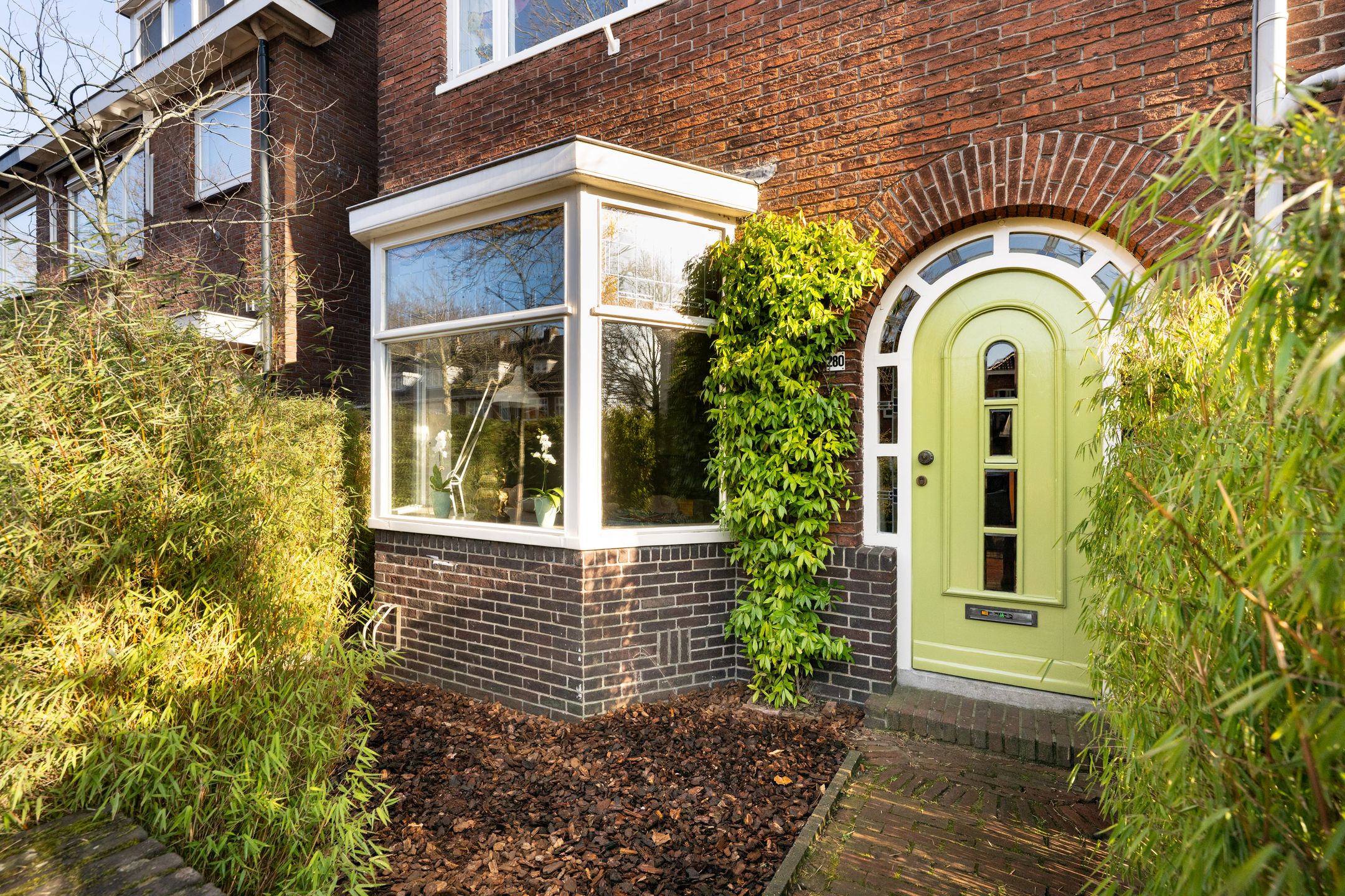 Spacious 1930s Family Home with Garden House in Haarlem — 29