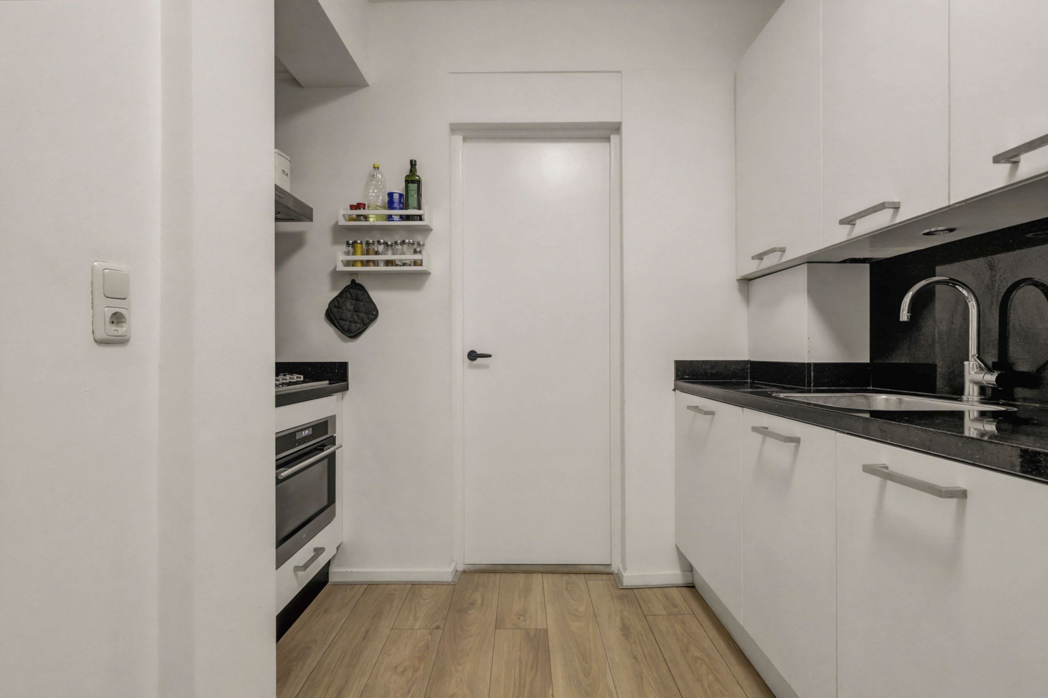 Foto 12 van Burgemeester Hooftstraat 5