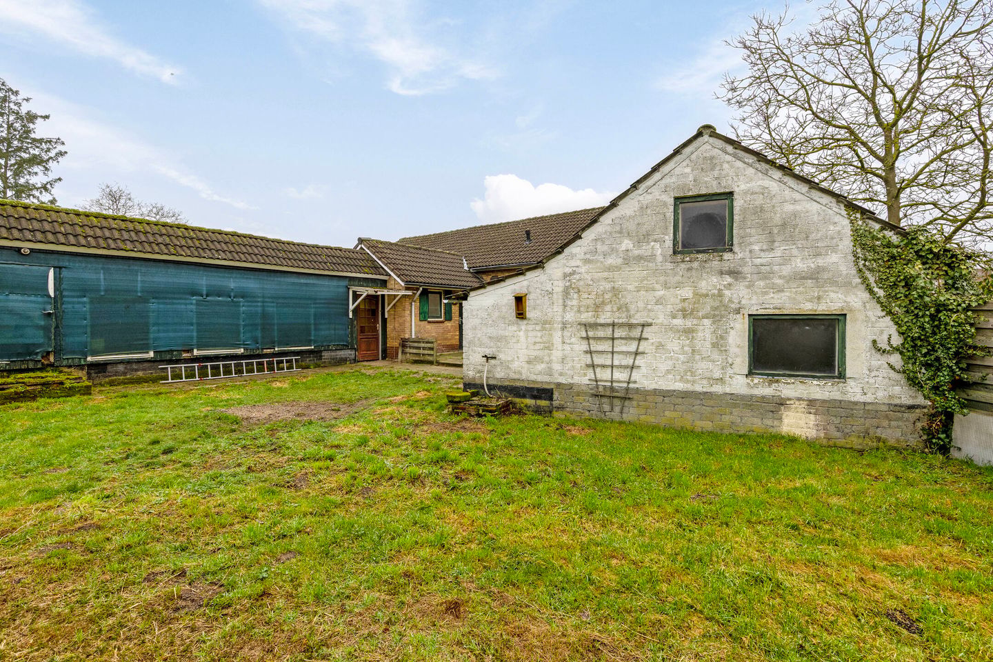 Detached home with potential on large plot near Mill — 31