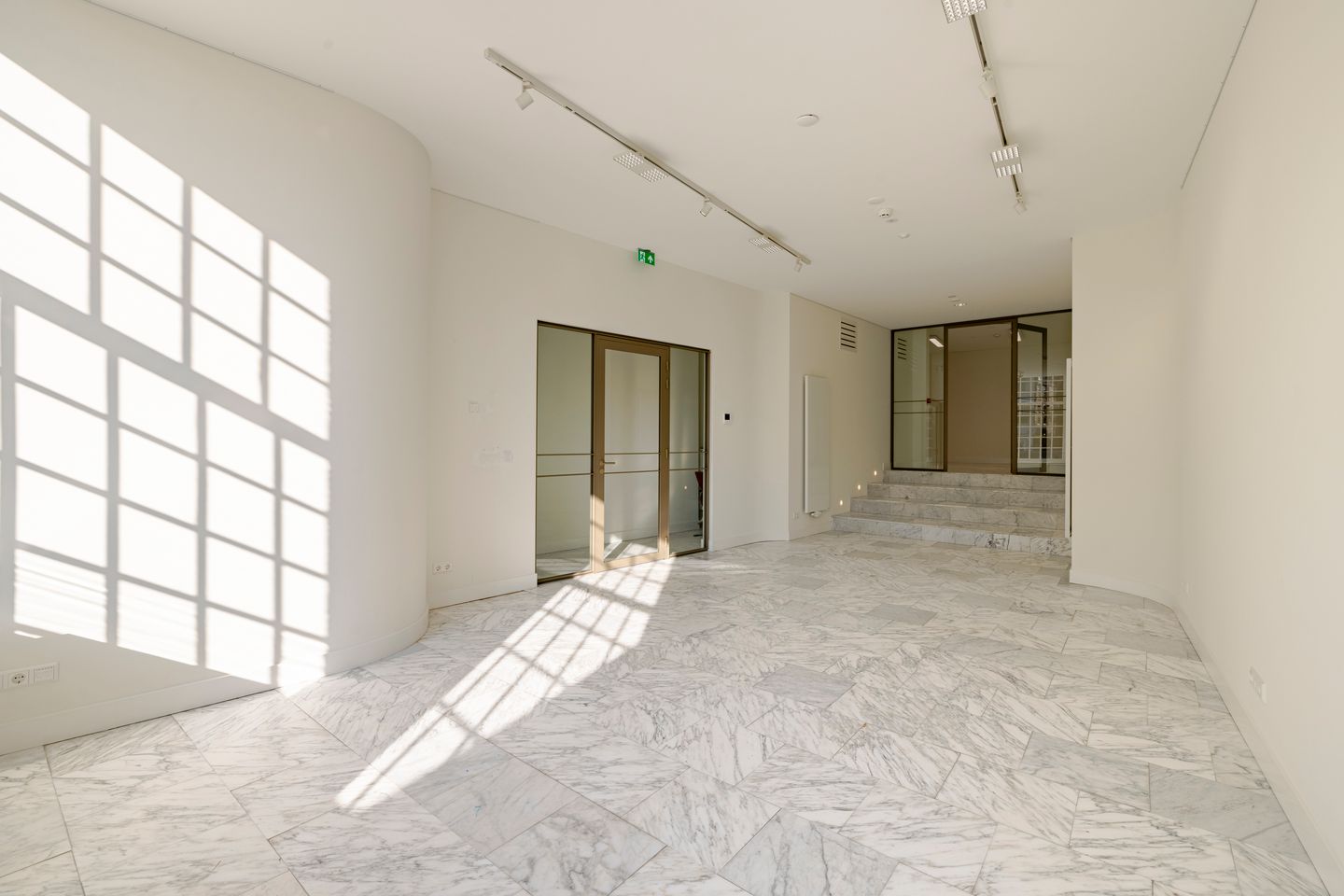 Bekijk foto 4 van Rokin 117