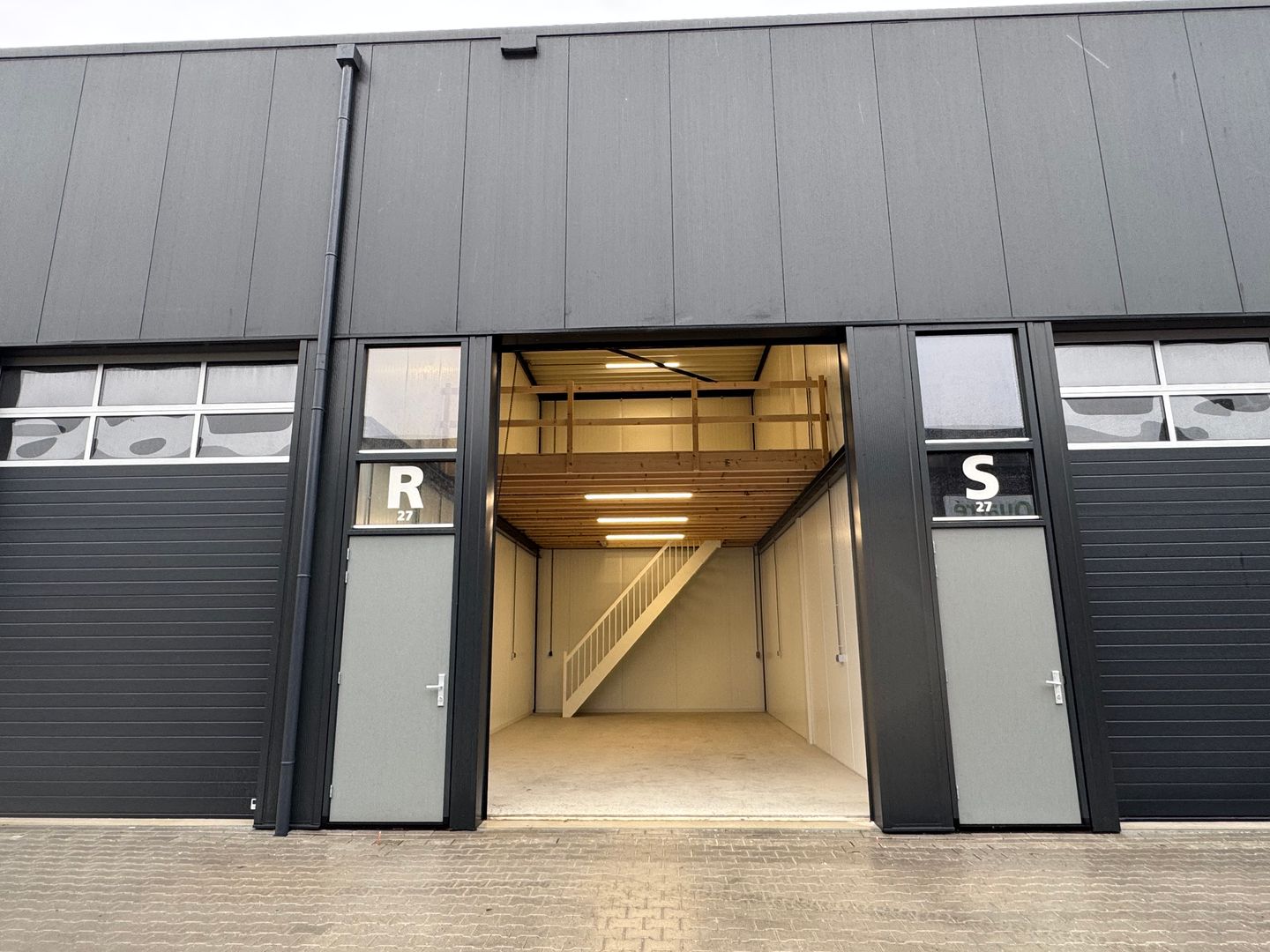 Bekijk foto 2 van De Wieken 27-R