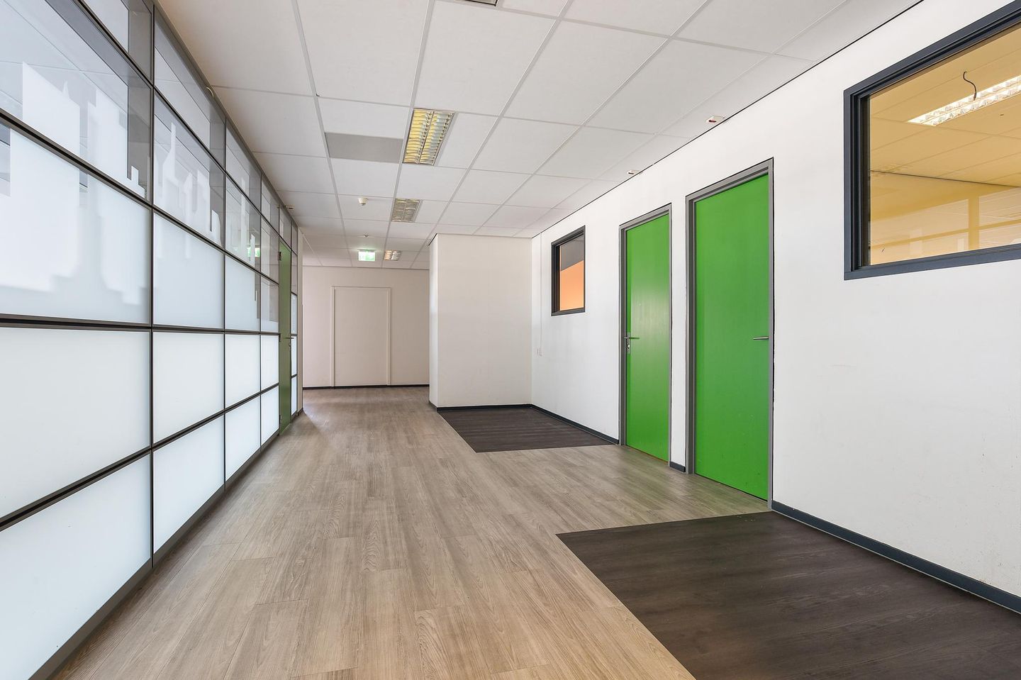 View photo 4 of Zijlweg 148-C