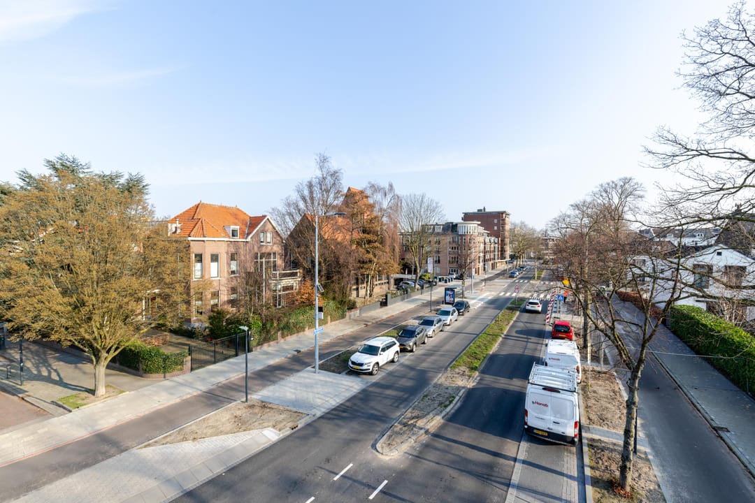 Photo 61 of Burgemeester Knappertlaan 30