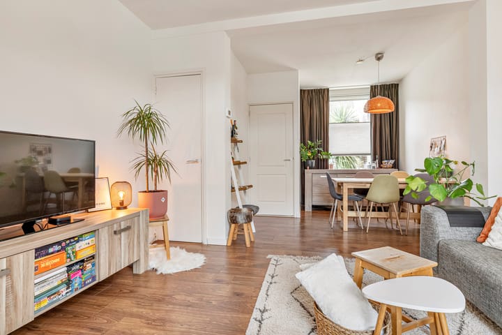 Photo 4 of Outshoornstraat 68