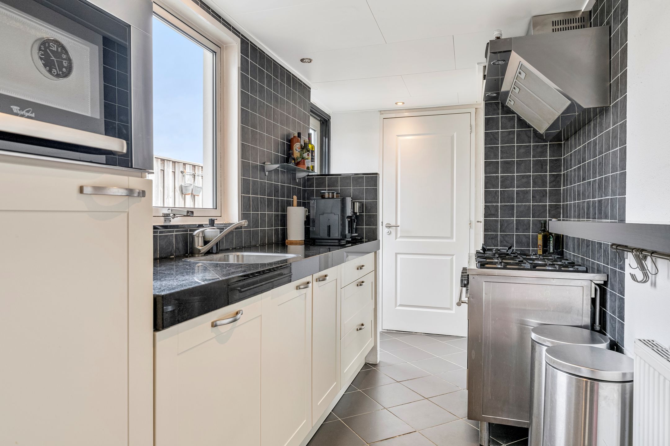 Foto 12 van Outshoornstraat 68