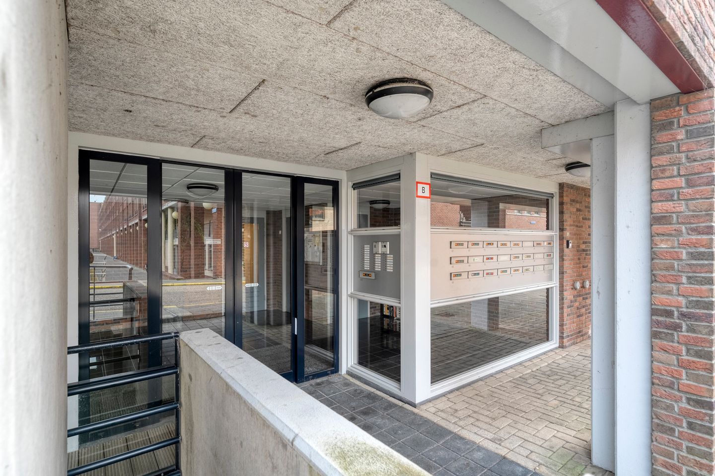 Photo 5 of Wismarstraat 97