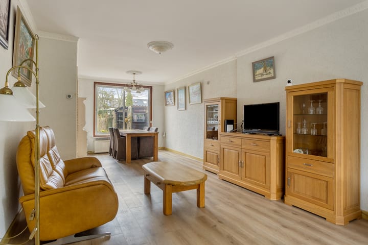 Photo 2 of Breedeweg 18