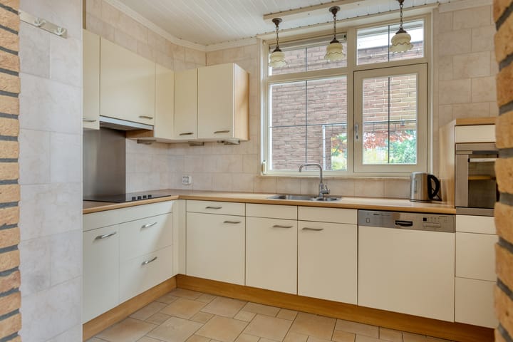 Photo 3 of Breedeweg 18