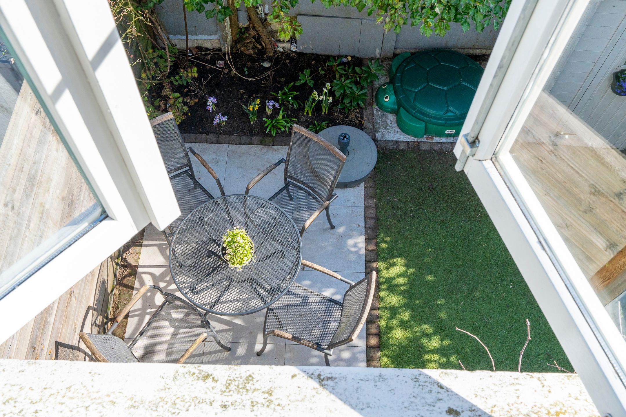Atmospheric Ground Floor Apartment with Private Garden in Oudwijk — 24