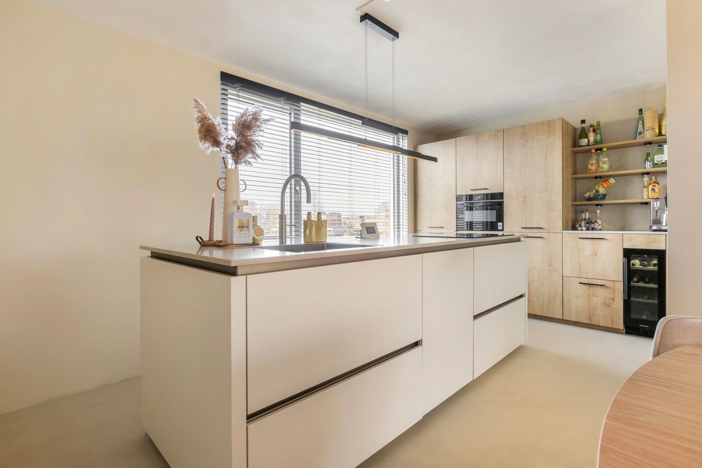Fully renovated semi-detached family home with A energy label bordering nature — 24
