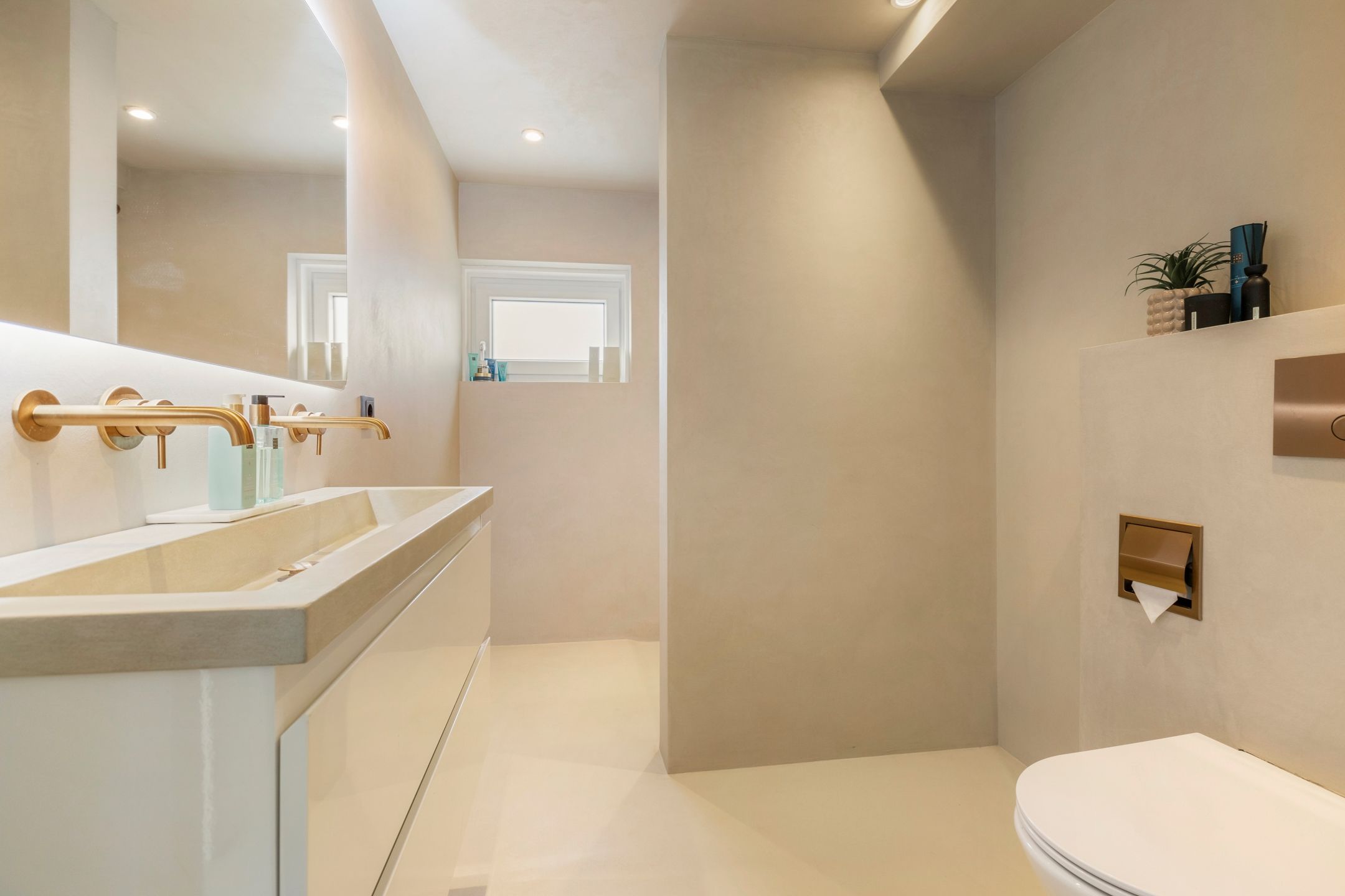 Fully renovated semi-detached family home with A energy label bordering nature — 32