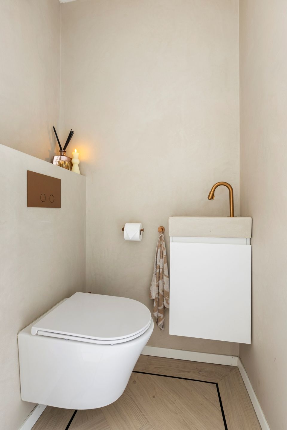 Fully renovated semi-detached family home with A energy label bordering nature — 36