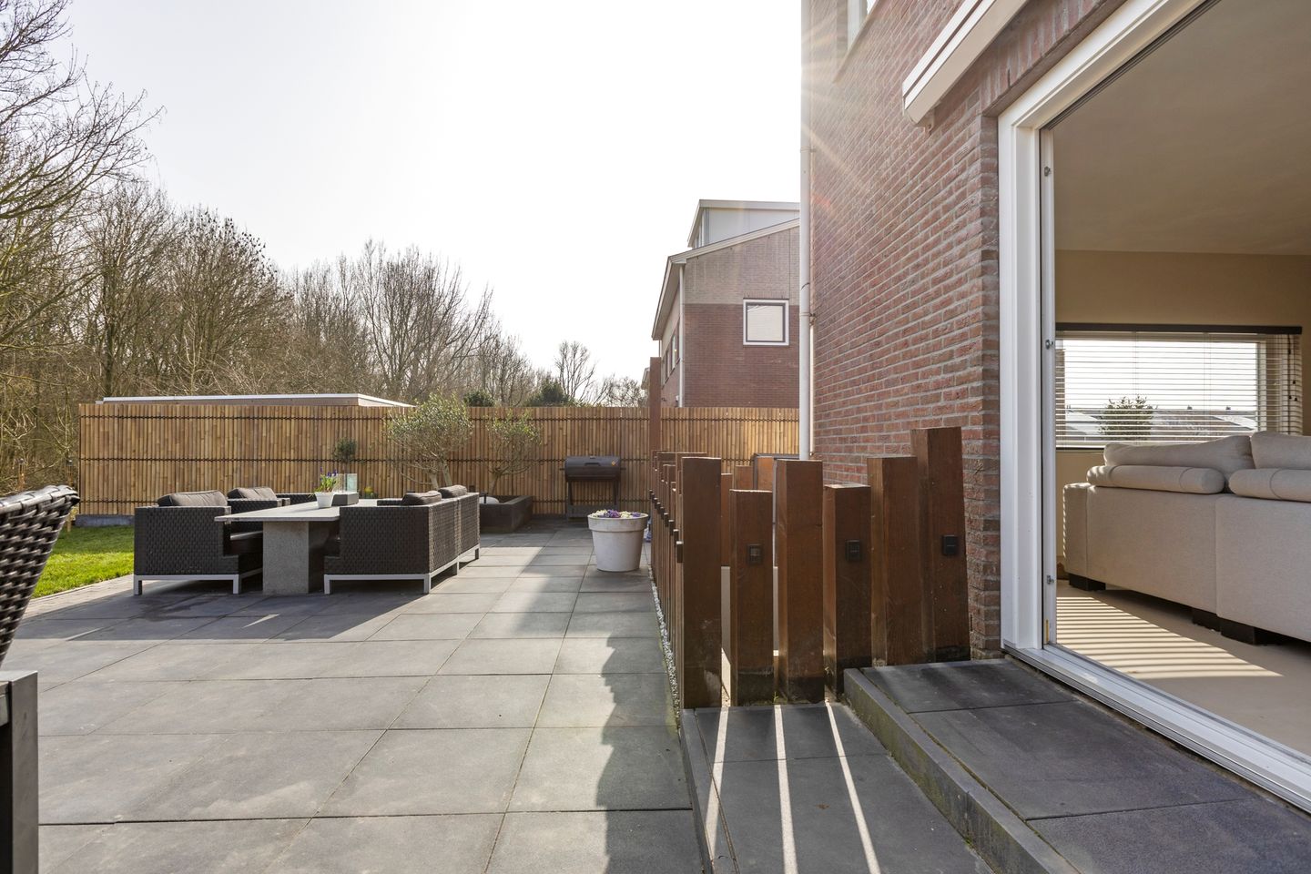 Fully renovated semi-detached family home with A energy label bordering nature — 43