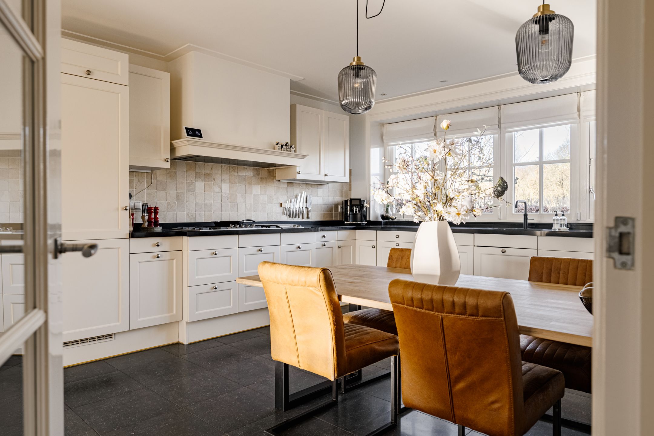 Photo 9 of Oude Kruisweg 128