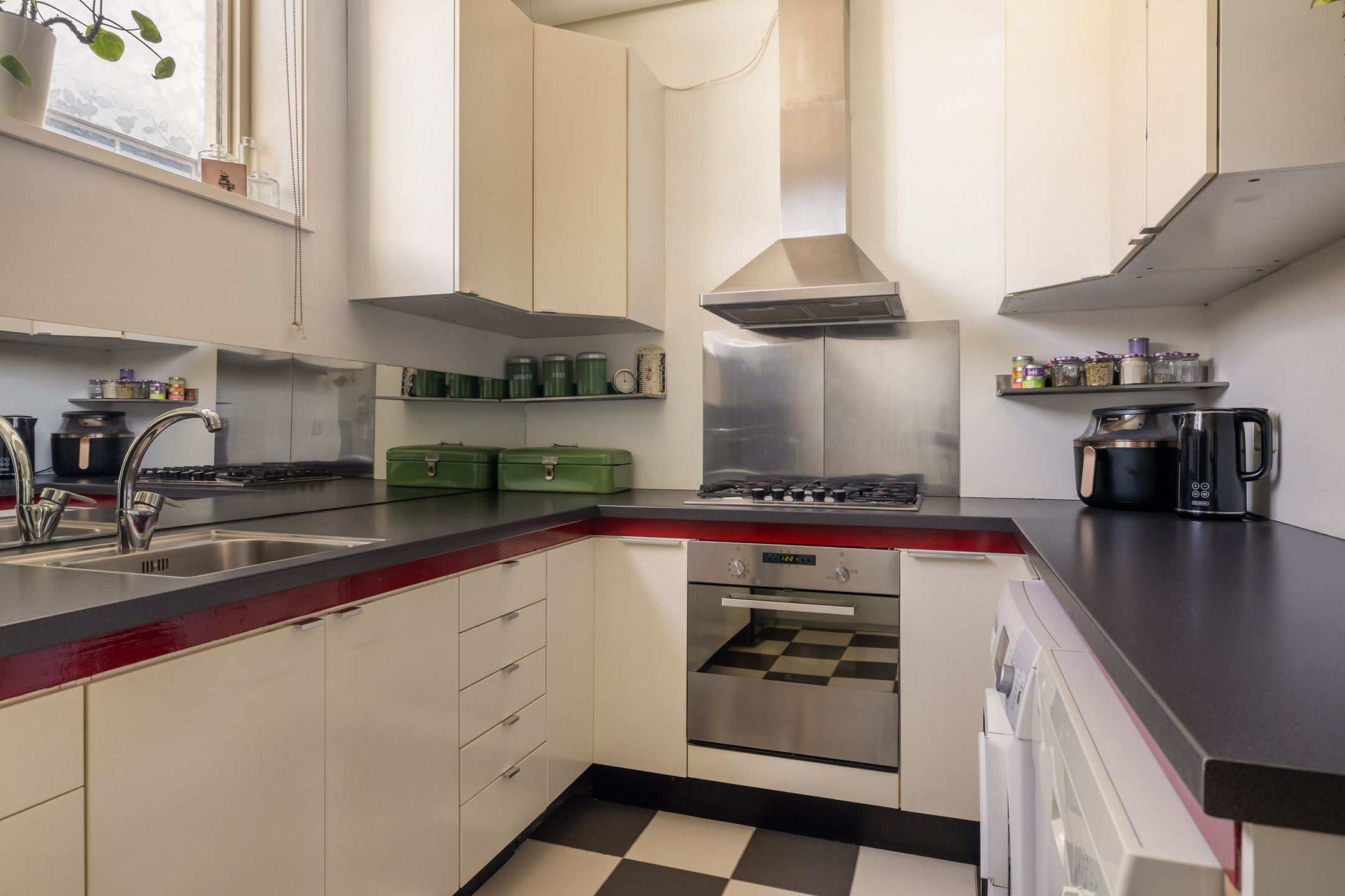 Foto 3 van Nicolaasweg 34