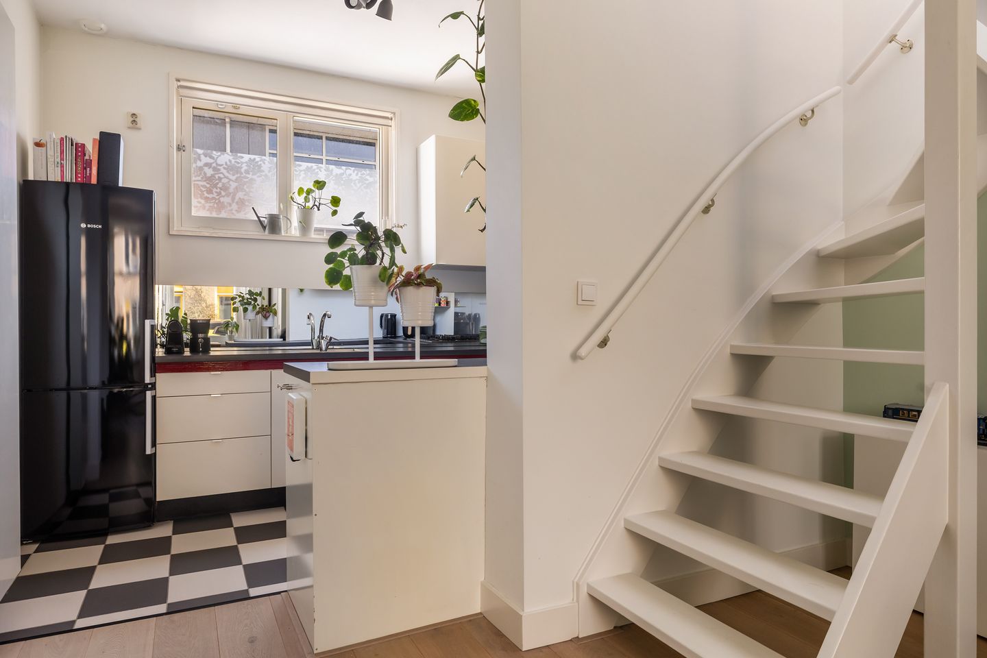 Foto 14 van Nicolaasweg 34