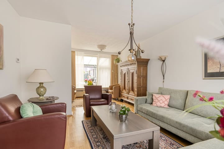 Foto 2 van Julianastraat 10