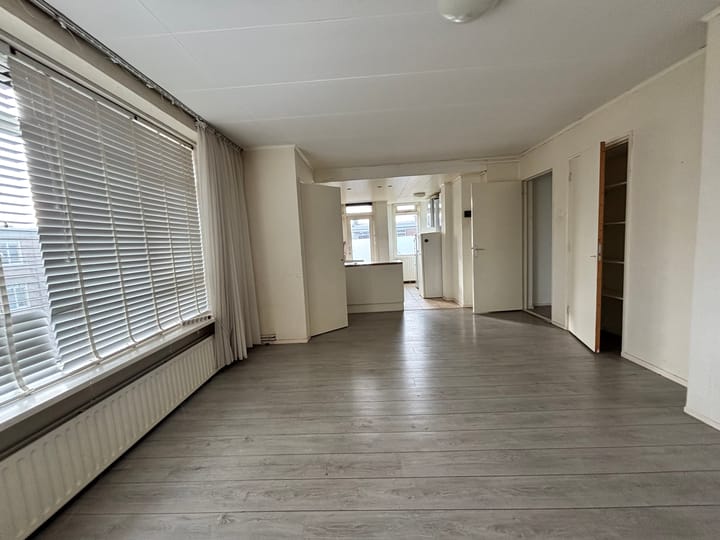 Photo 2 of Dwingelostraat 77